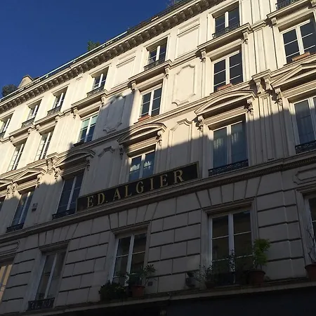 Marais Centre Apartment